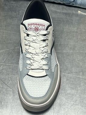 Scotch & Soda Men's White and Light Gray Low-Top Sneaker